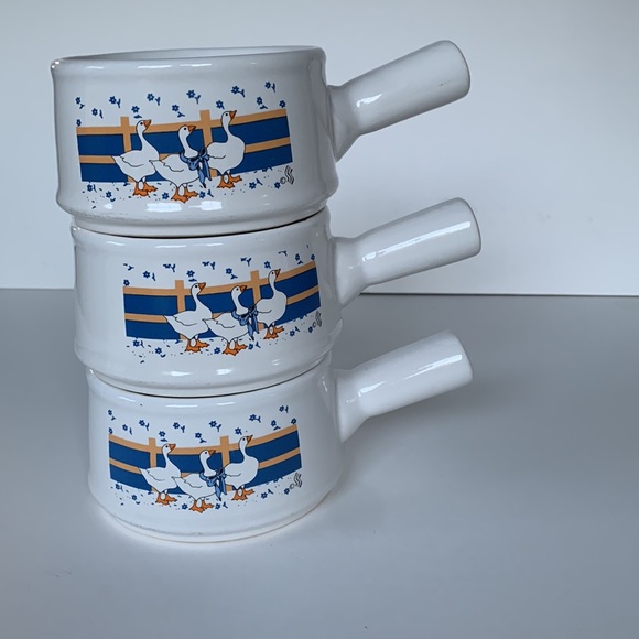 Set of Blue Ribbon Duck/Goose Soup Bowls - Picture 5 of 7